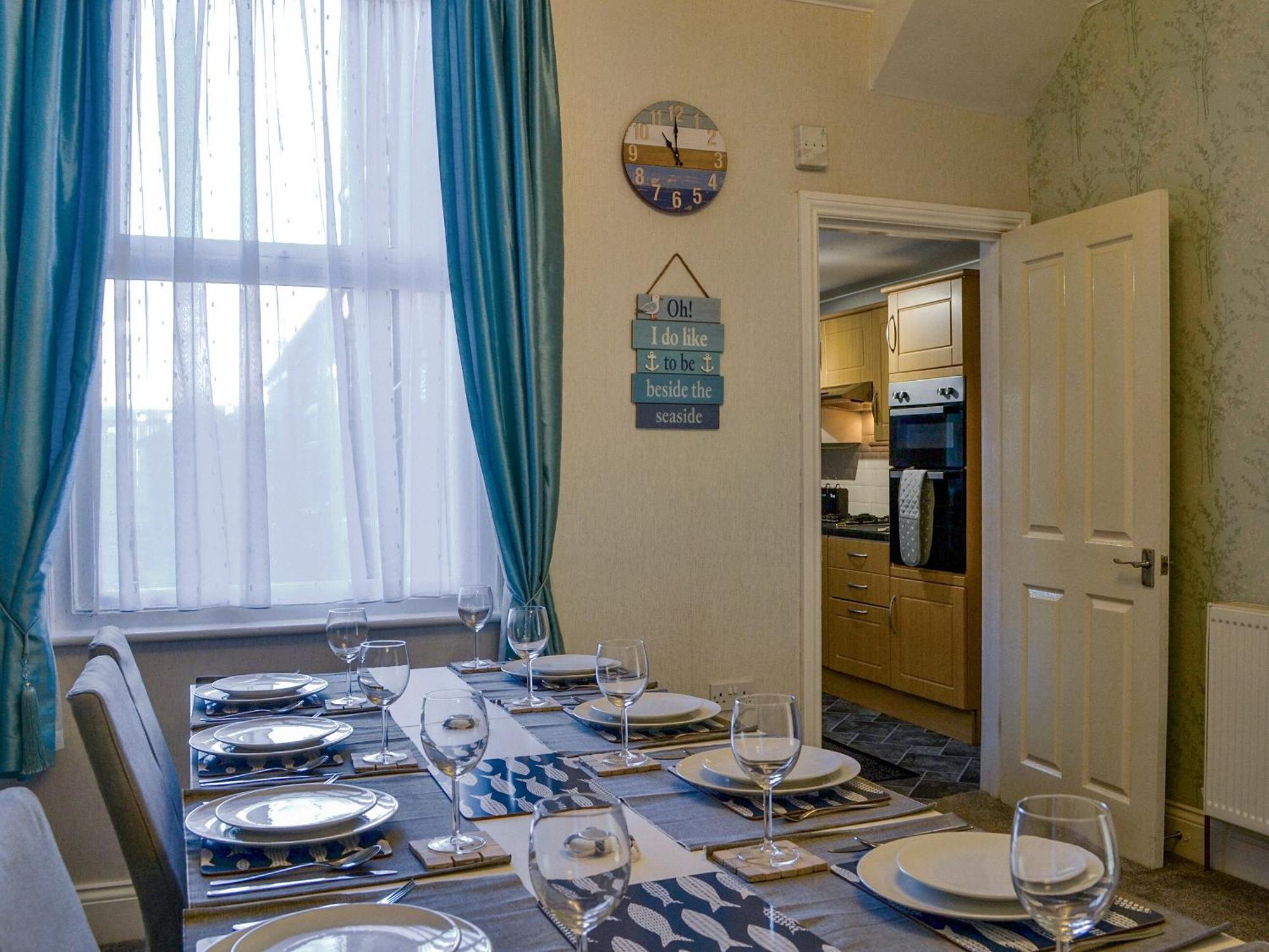 Zacks Seaside Stay Bridlington Exterior photo